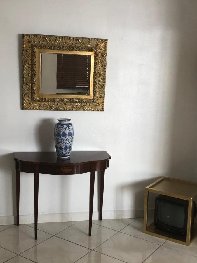 Private Room In The Heart Of Calle Ocho Miami Esterno foto